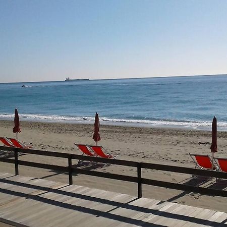 דירות סאבונה Larte Al Mare Vicino Spiaggia Con Ac E Wifi מראה חיצוני תמונה